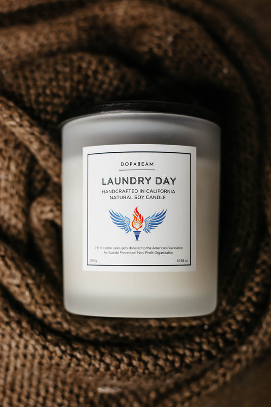 LAUNDRY DAY CANDLE